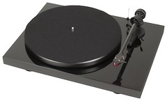 Фото Pro-Ject Debut Carbon 2M-Red