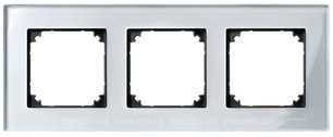 Фото Schneider Рамка Merten M-Elegance MTN4030-3260 трехпостовая