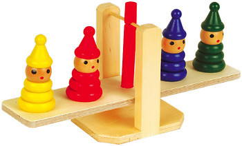 Фото Мир деревянных игрушек Весы-пирамидки (Д009)