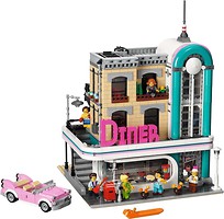 Фото LEGO Creator Ресторанчик в центре города (10260)