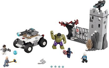 Фото LEGO Super Heroes Разгром крепости Гидры (76041)