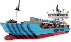 Фото LEGO City Контейнеровоз Maersk (10155)