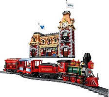 Фото LEGO Disney Поезд и вокзал (71044)