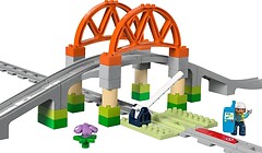 Фото LEGO Duplo Дополнительный набор. Железнодорожный мост и пути (10426)