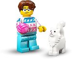 Фото LEGO Minifigures Любитель котиков (71048-11)
