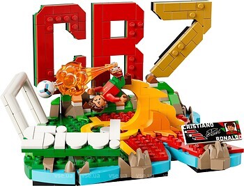 Фото LEGO Editions Криштиану Роналду – лучшие моменты футбольных матчей (43012)