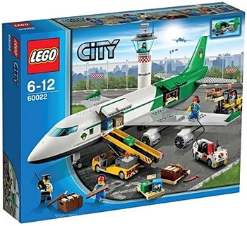 Фото LEGO City Грузовой терминал (60022)