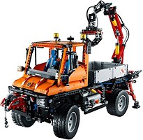 Фото LEGO Technic Mercedes-Benz Unimog U 400 (8110)