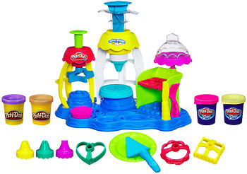 Фото Hasbro Play-Doh Набор для лепки Фабрика пирожных (A0318)