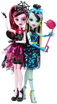 Фото Monster High Набор кукол серии Развлечения в фотобудке (DNX32)