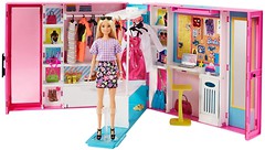 Фото Mattel Барби Гардеробная комната (GBK10)