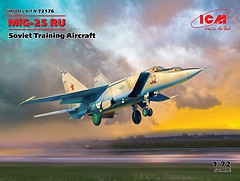 Фото ICM MiG-25RU (72176)