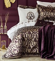 Фото Karaca Home Morocco Purple-Gold двуспальный Евро с покрывалом 260x270 + плед 220x240
